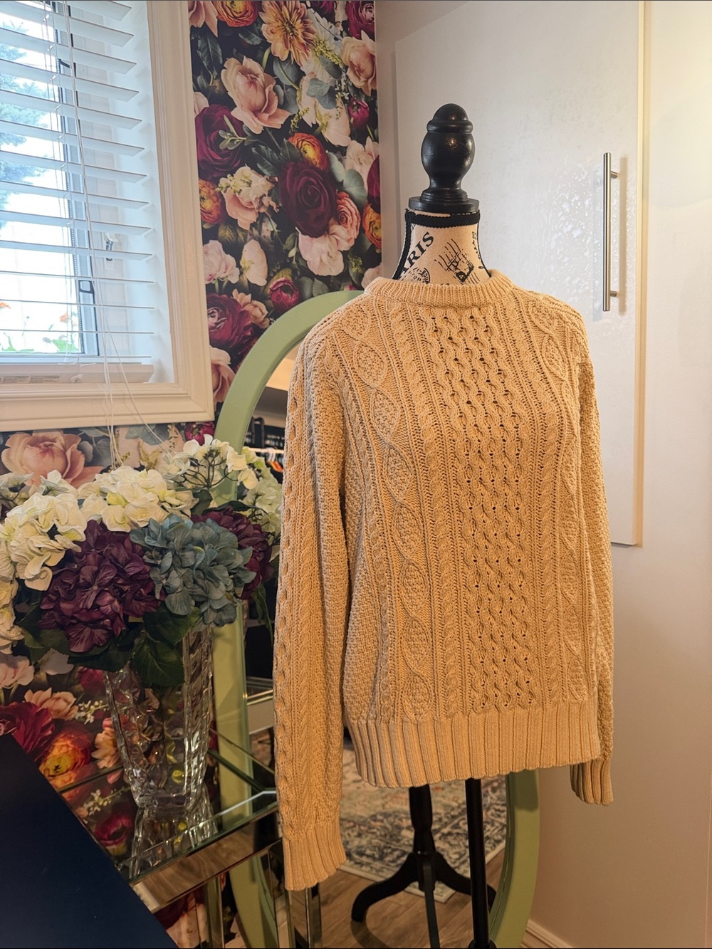 Classic Cable-Knit Crewneck Sweater in Beige in size M